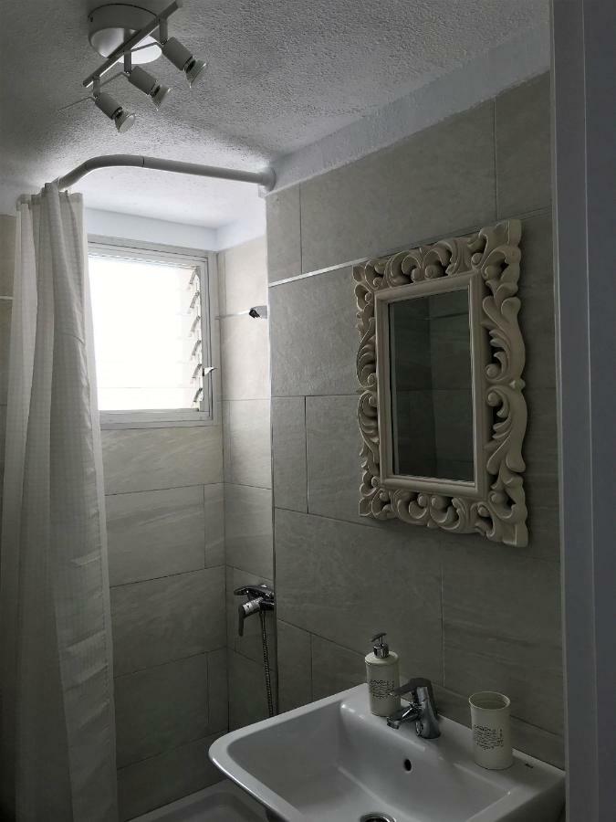 Sweethomeadeje Apartment Адехе Екстериор снимка